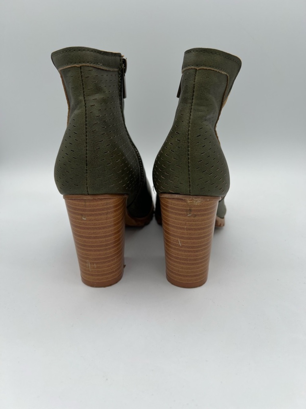 Seven7 Olive Green Peep-Toe Stacked Heel Booties - Picture 4 of 6